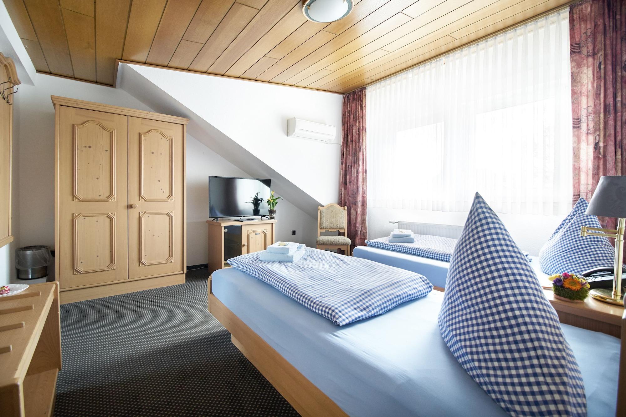 Hotel Zum Eisenhammer أوبيرهاوزين المظهر الخارجي الصورة