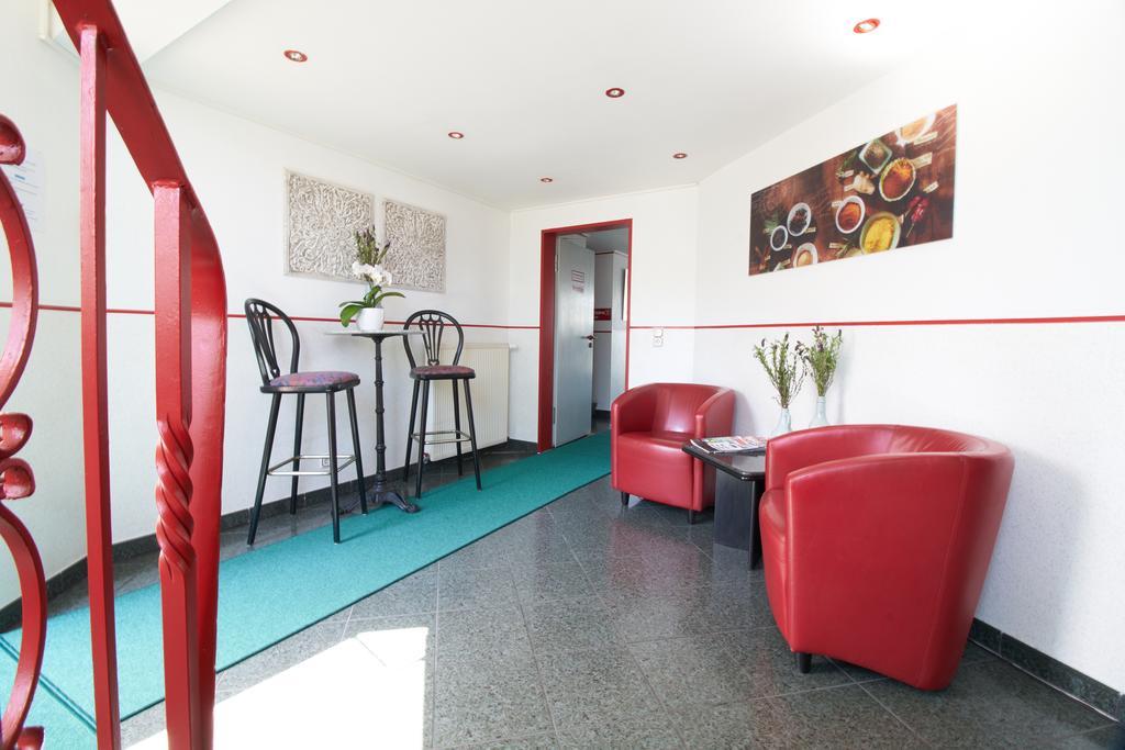Hotel Zum Eisenhammer أوبيرهاوزين المظهر الخارجي الصورة
