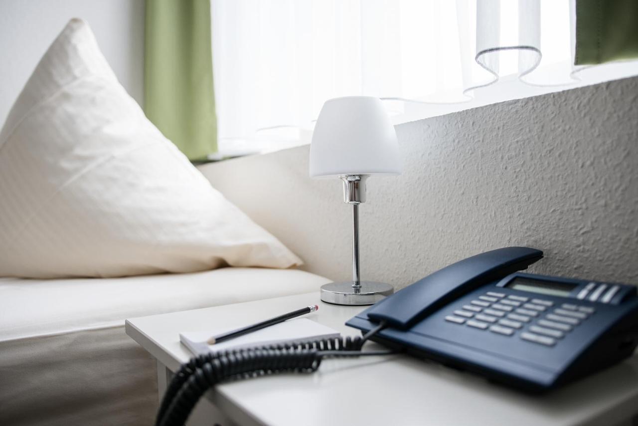 Hotel Zum Eisenhammer أوبيرهاوزين المظهر الخارجي الصورة