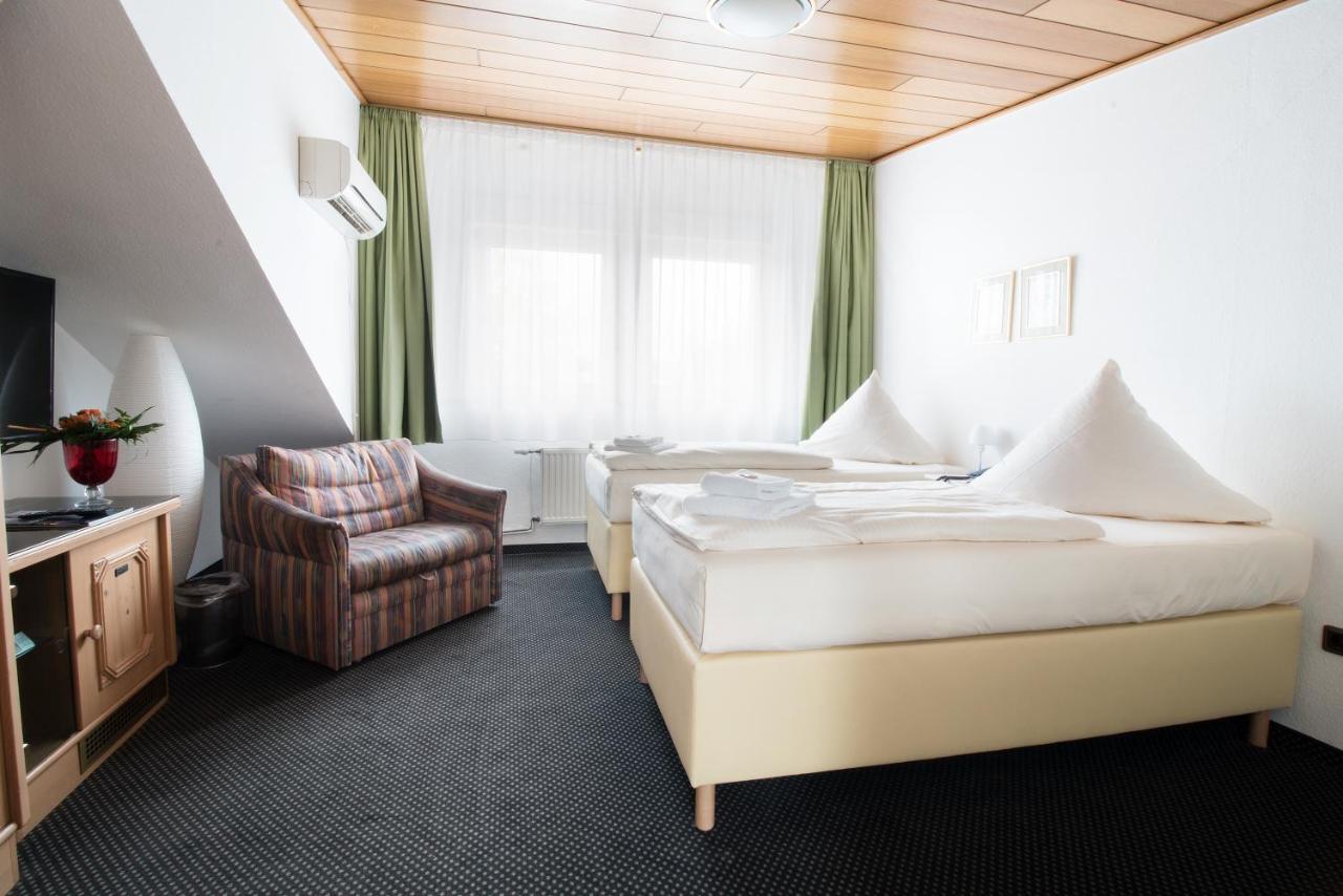 Hotel Zum Eisenhammer أوبيرهاوزين المظهر الخارجي الصورة