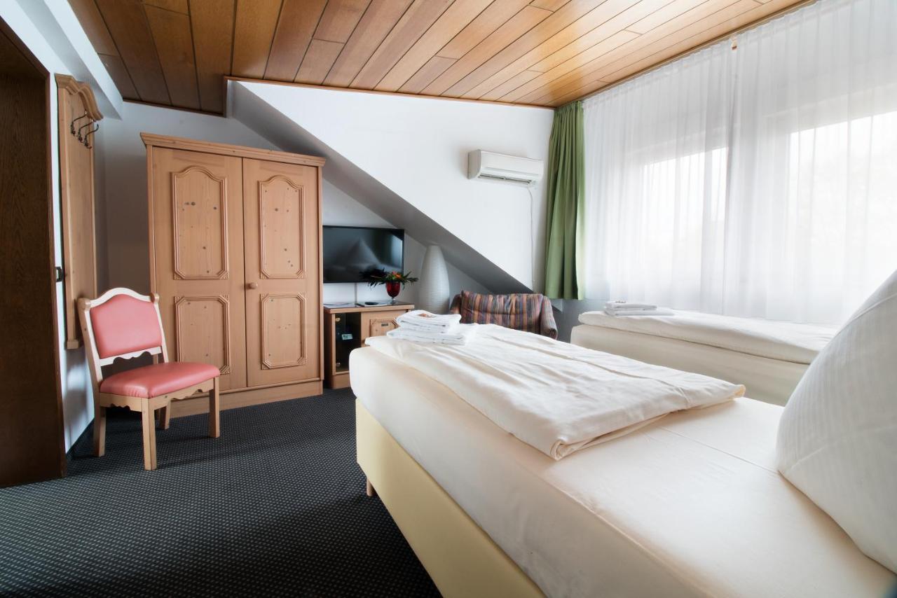 Hotel Zum Eisenhammer أوبيرهاوزين المظهر الخارجي الصورة