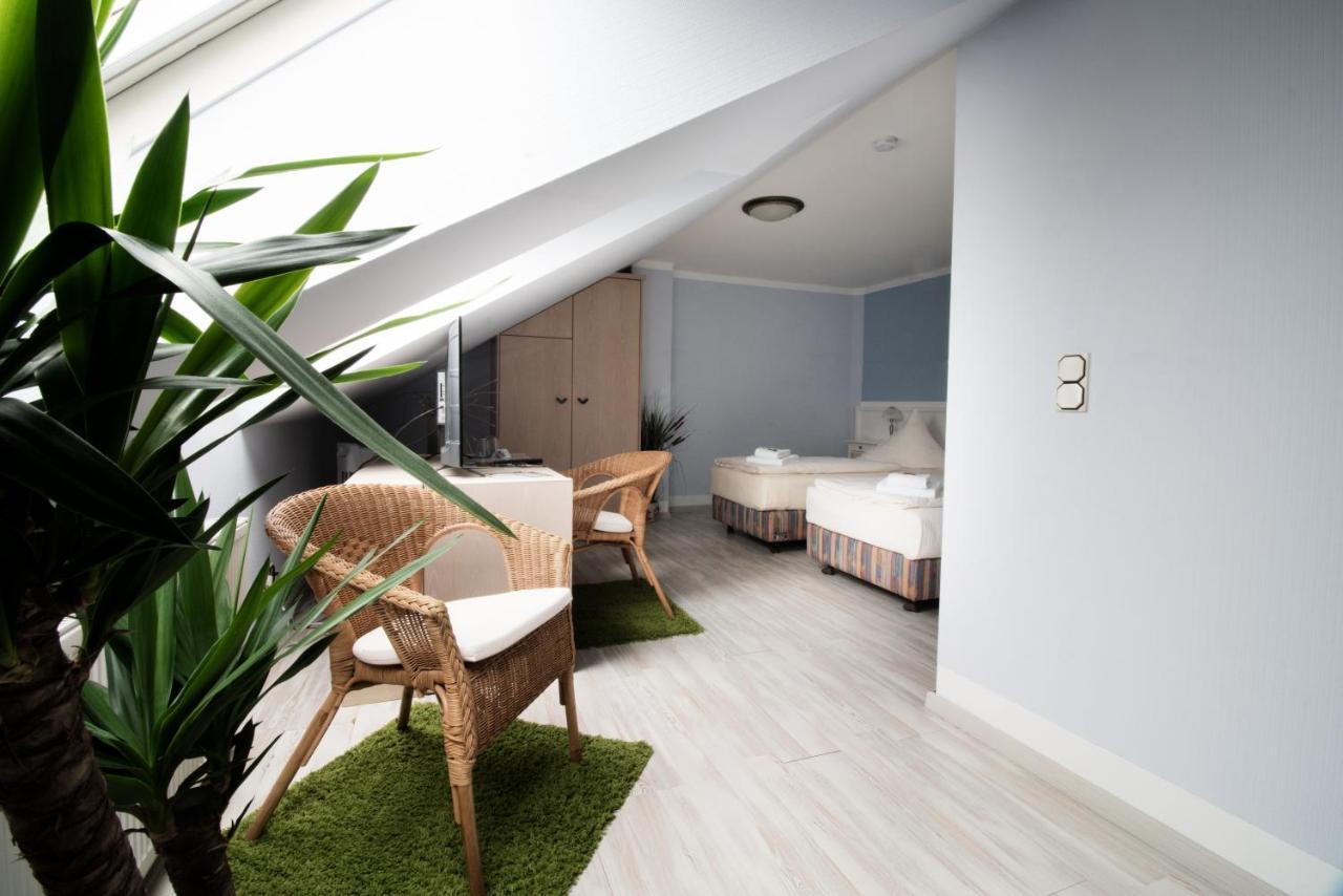 Hotel Zum Eisenhammer أوبيرهاوزين المظهر الخارجي الصورة